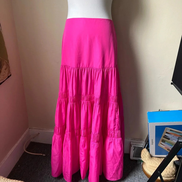NWT Alexis Leya Skirt, size medium - Picture 2 of 7